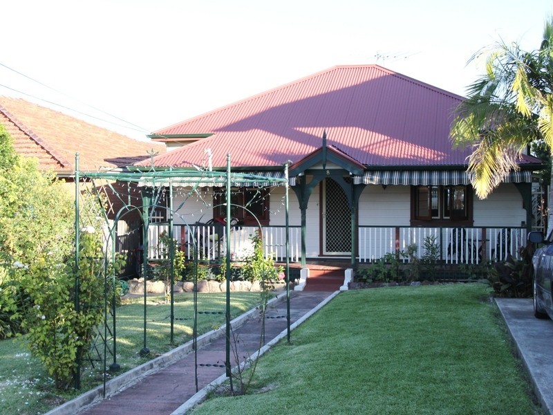 8 Albert St, Campsie NSW 2194