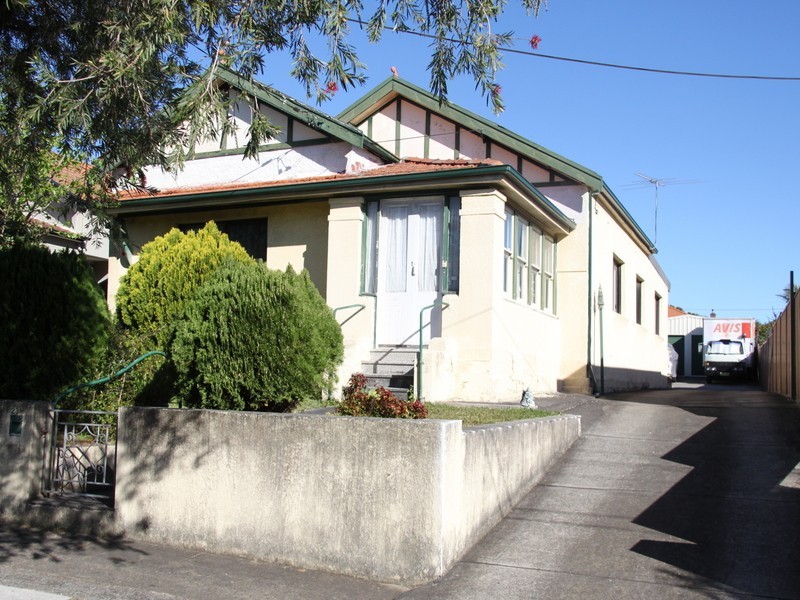 23 Cressy St, Canterbury NSW 2193
