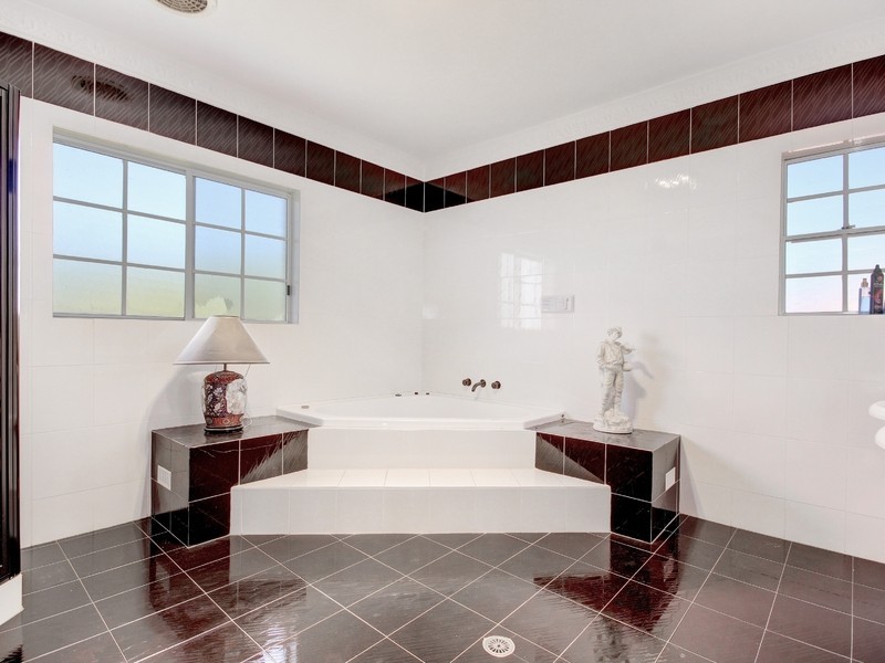 5 Palmer Close, Illawong NSW 2234