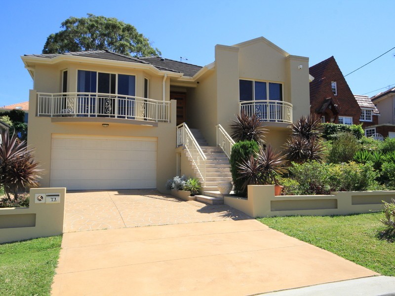 11 Allawah Ave, Carss Park NSW 2221