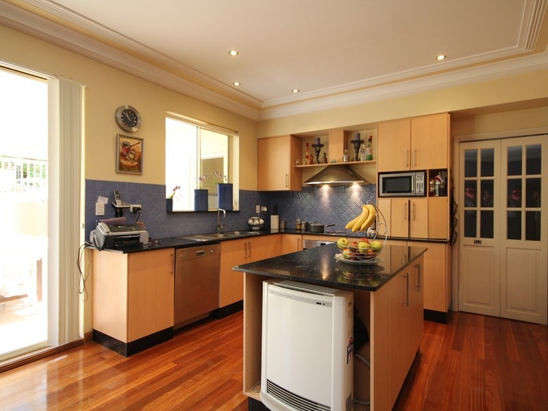 11 Allawah Ave, Carss Park NSW 2221