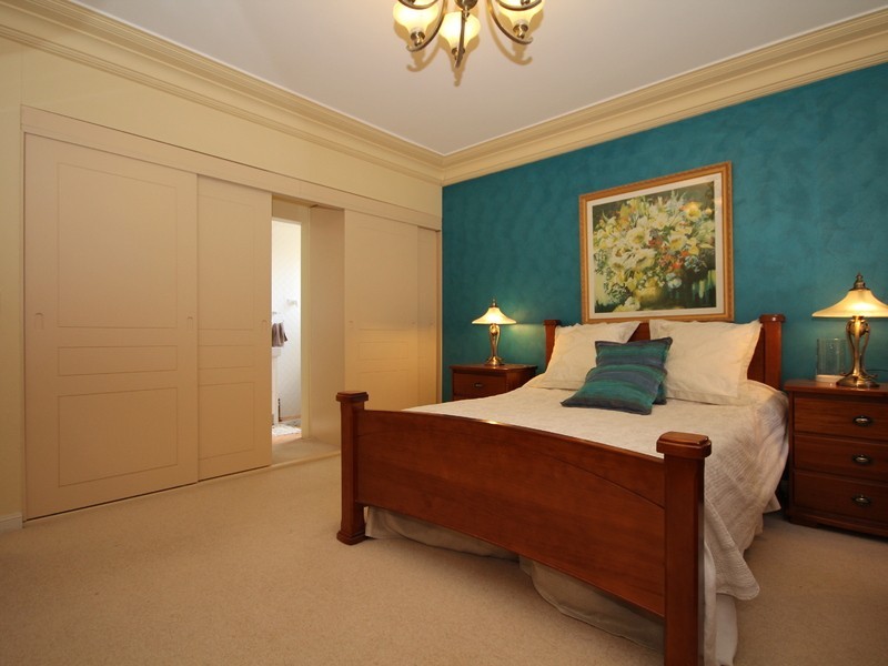 11 Allawah Ave, Carss Park NSW 2221