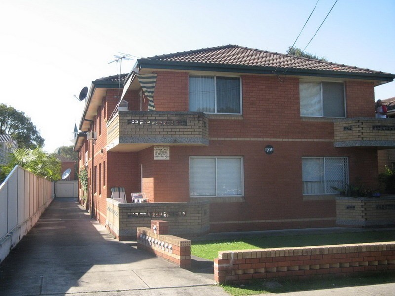 1/99 Hampden Rd, Lakemba NSW 2195