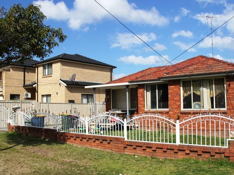 2a Lancelot Street, Punchbowl NSW 2196