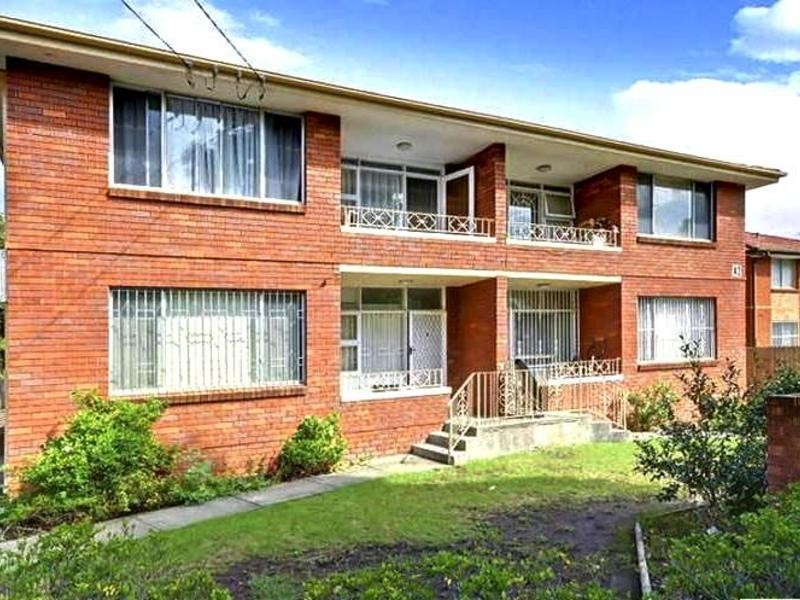 1/42 Sixth Ave, Campsie NSW 2194