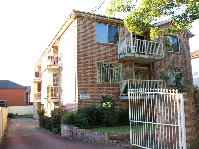 4/95 Ninth Ave, Campsie NSW 2194