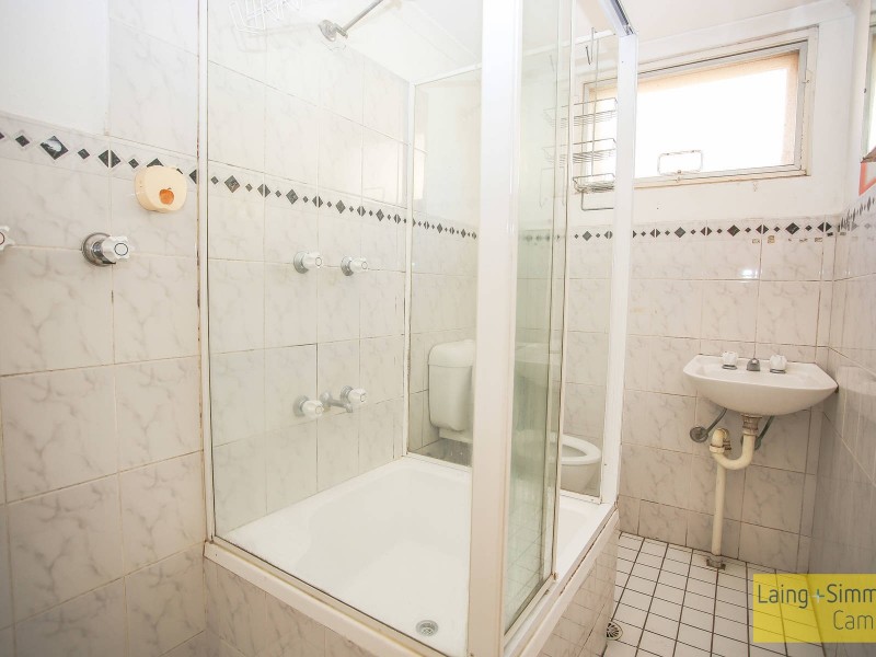 5/8 Fourth Ave, Campsie NSW 2194