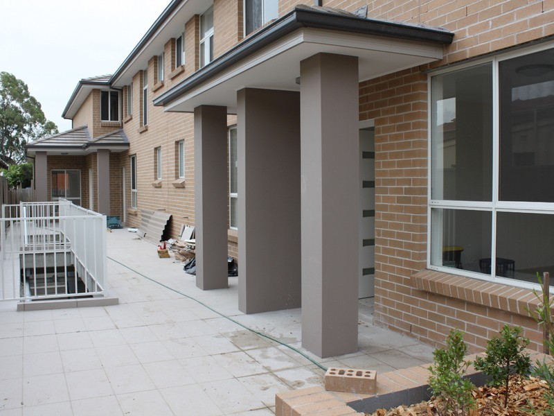 2/77 Park Street, Campsie NSW 2194