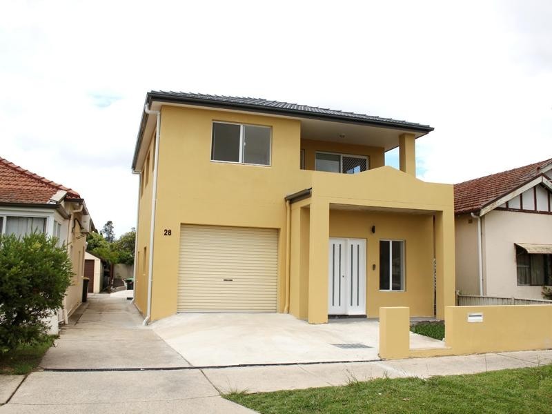 28 Fredrick St, Campsie NSW 2194