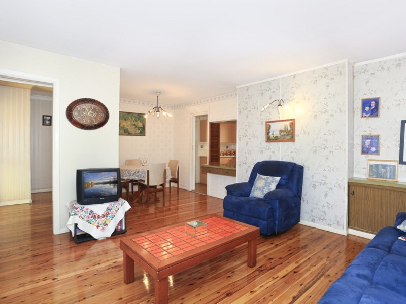 9 Toby Crescent, Panania NSW 2213