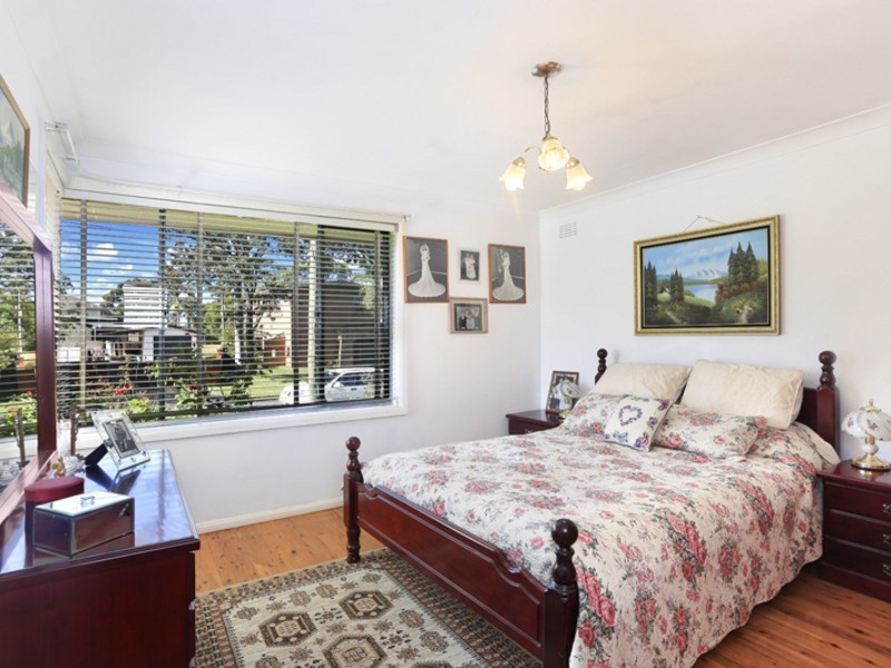 9 Toby Crescent, Panania NSW 2213