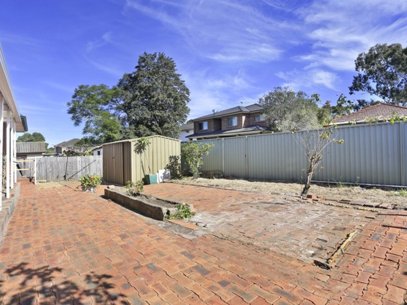 9 Toby Crescent, Panania NSW 2213