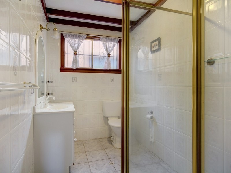 126 Ninth Ave, Campsie NSW 2194