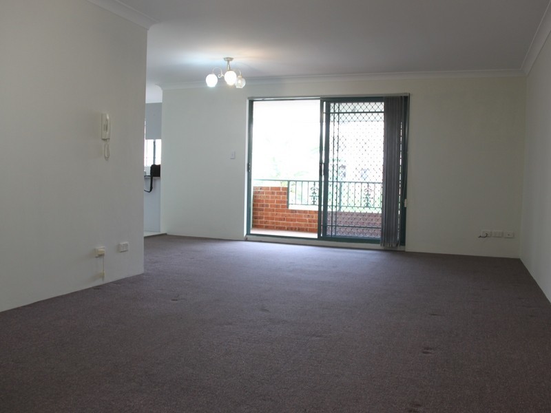 5 Eighth Ave, Campsie NSW 2194