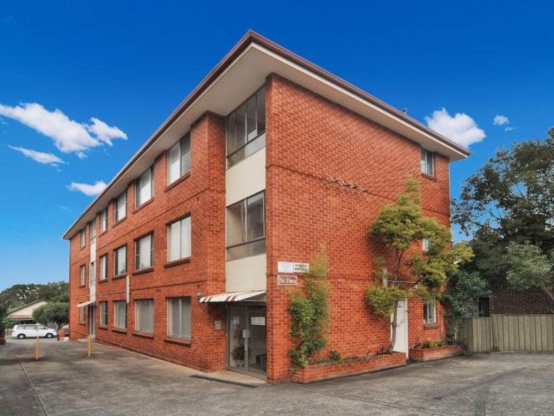 6/4 Howard Street, Canterbury NSW 2193