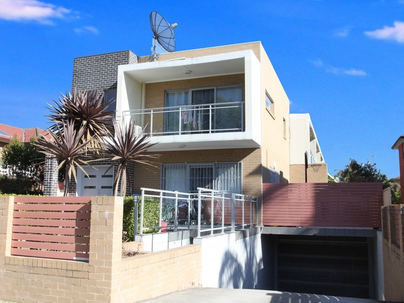 3/38 Fourth Ave, Campsie NSW 2194