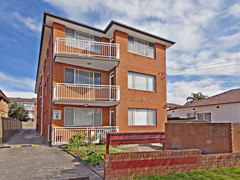 32 Beamish St, Campsie NSW 2194