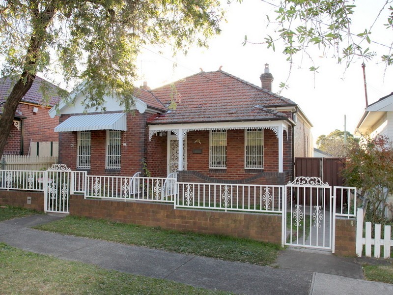 21 Waratah Street, Canterbury NSW 2193