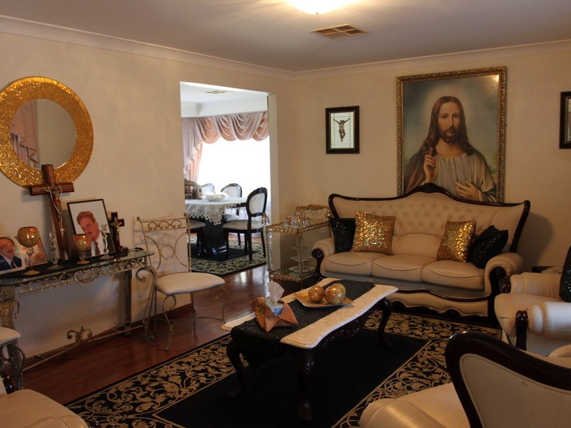 1 Cheltenham St, Chipping Norton NSW 2170