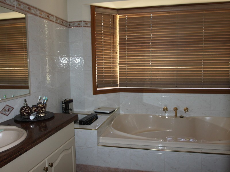 1 Cheltenham St, Chipping Norton NSW 2170