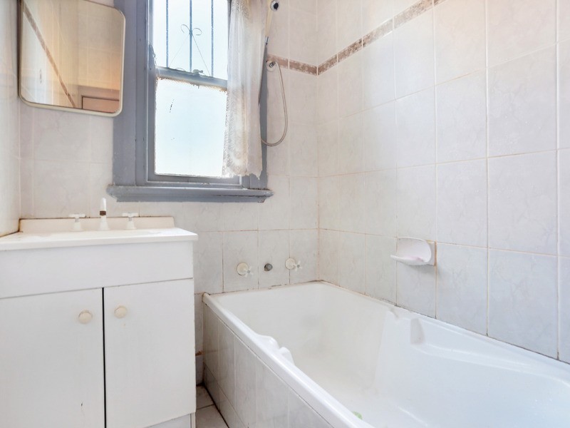 43 Amy Street, Campsie NSW 2194