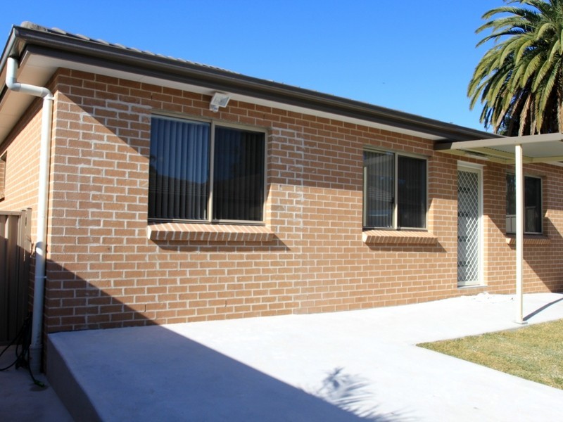 14 Loftus St, Campsie NSW 2194