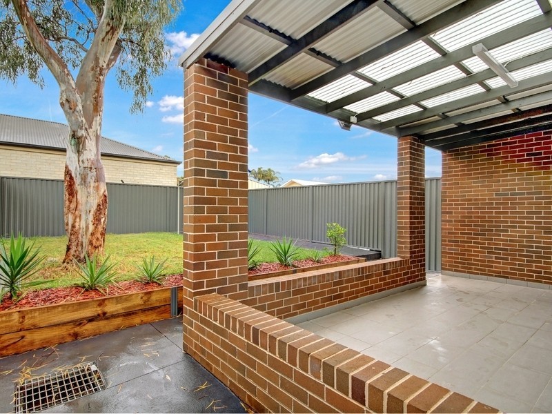 27 Tracey St, Revesby NSW 2212