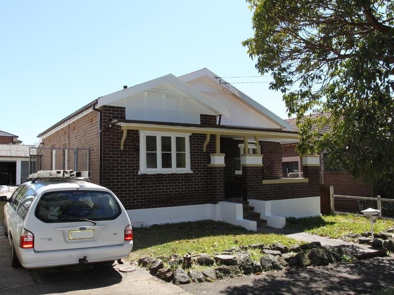143 Campsie St, Campsie NSW 2194