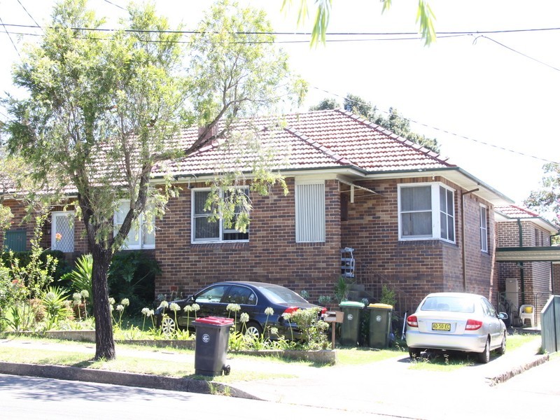 36 Vicliffe Ave, Campsie NSW 2194