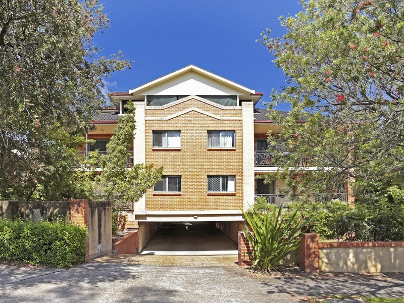 9/31-35 Loftus St, Campsie NSW 2194