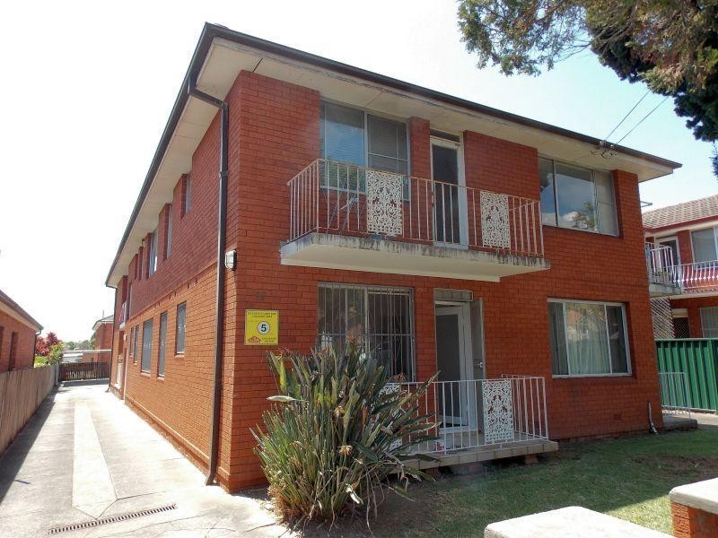 52 Park St, Campsie NSW 2194