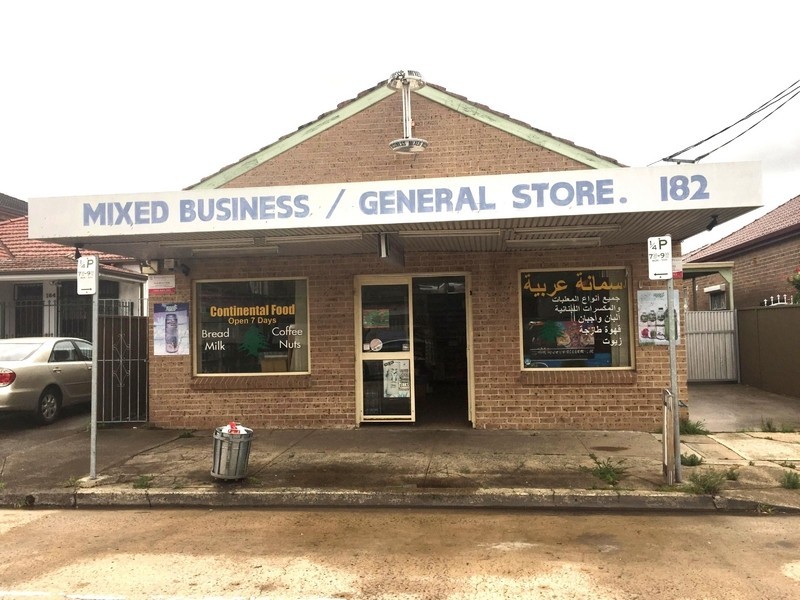 182 Brighton Ave, Campsie NSW 2194