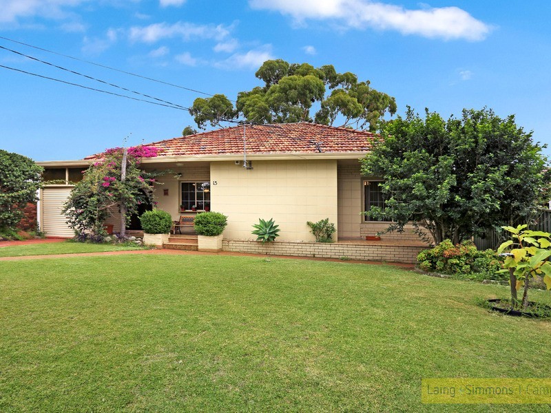 15 Diana Ave, Roselands NSW 2196