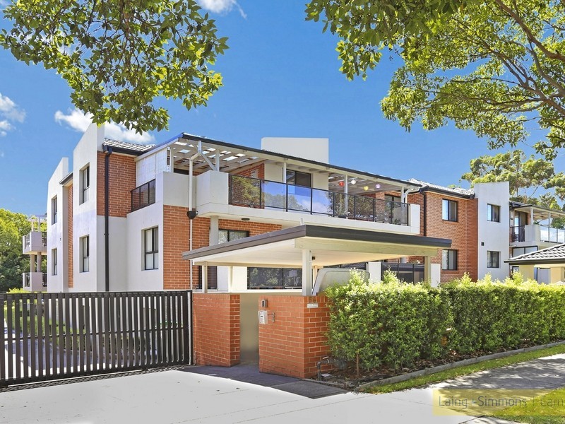 54 Sixth Ave, Campsie NSW 2194