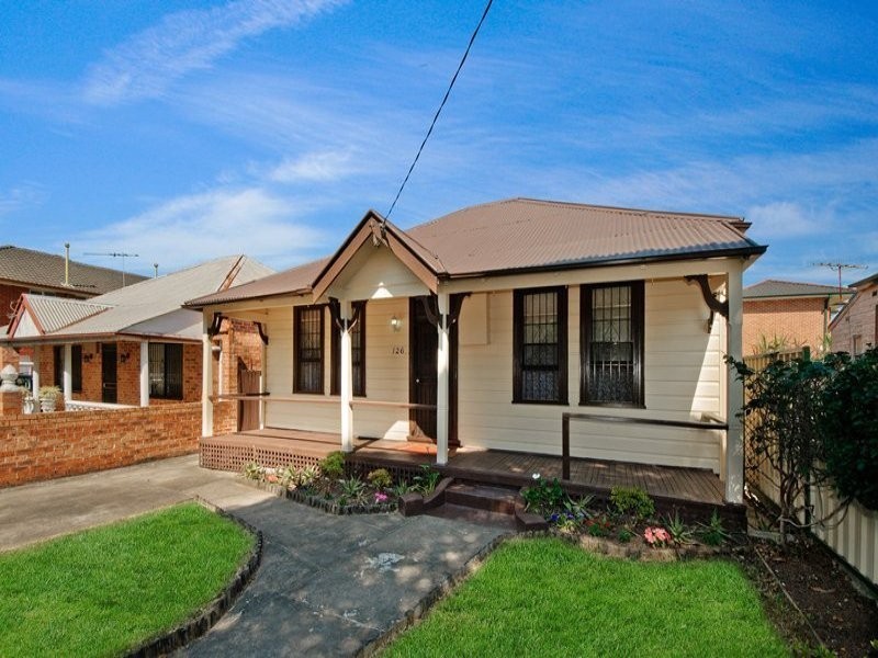 126 Ninth ave, Campsie NSW 2194