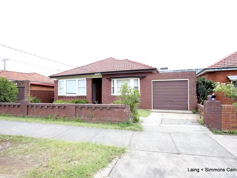 8 Paterson Avenue, Kingsgrove NSW 2208