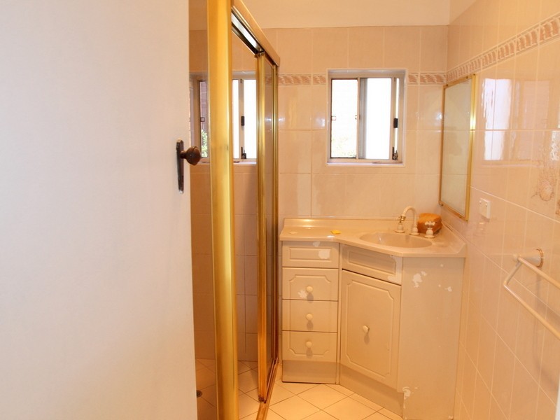 8 Paterson Avenue, Kingsgrove NSW 2208