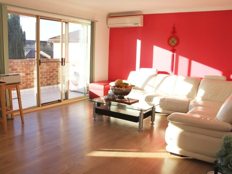 95 Ninth Ave, Campsie NSW 2194