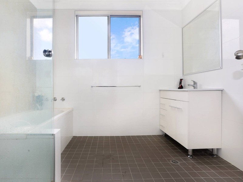 4/62 Fourth Ave, Campsie NSW 2194