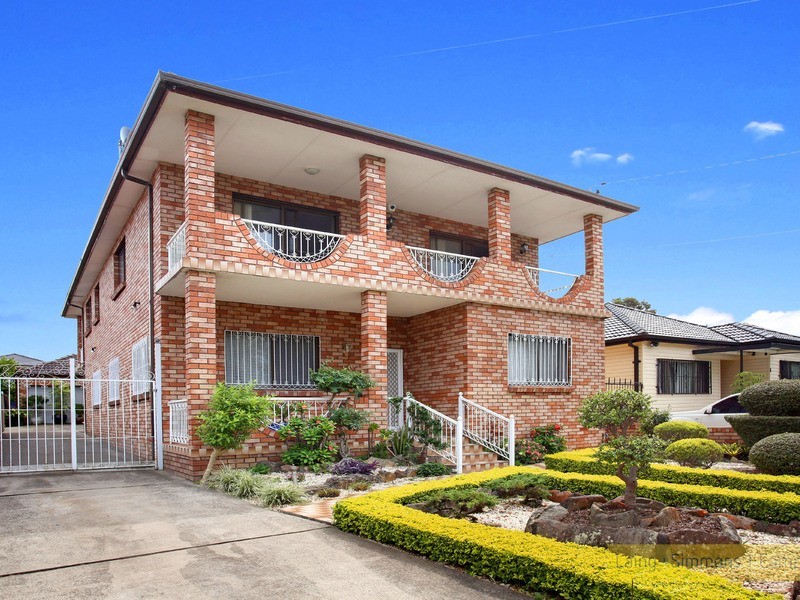 4 Lascelles Ave, Greenacre NSW 2190
