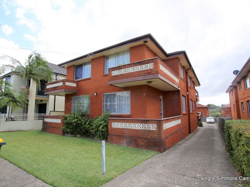 2/5 Yangoora Rd, Belmore NSW 2192