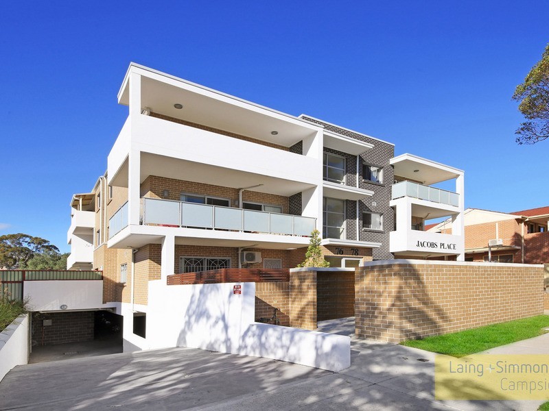 2/76 Clissold Parade, Campsie NSW 2194