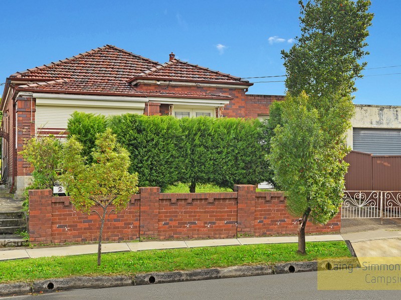2  Alma Ave, Campsie NSW 2194