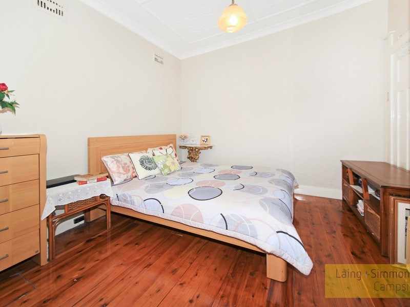 2 Harcourt Ave, Campsie NSW 2194