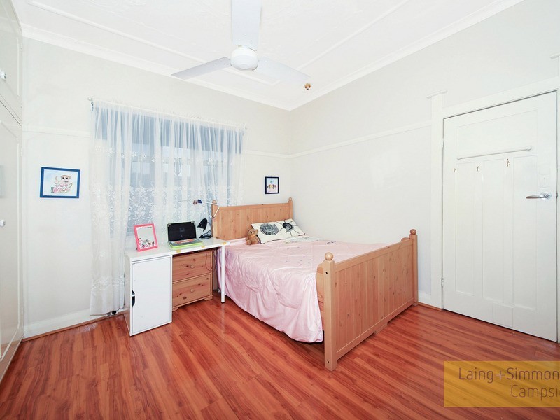 2 Harcourt Ave, Campsie NSW 2194