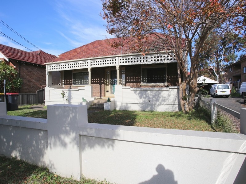 72 Amy St, Campsie NSW 2194