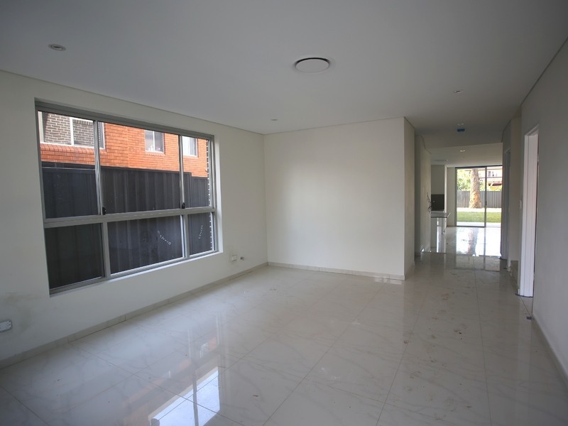 16 Rawson St, Wiley Park NSW 2195