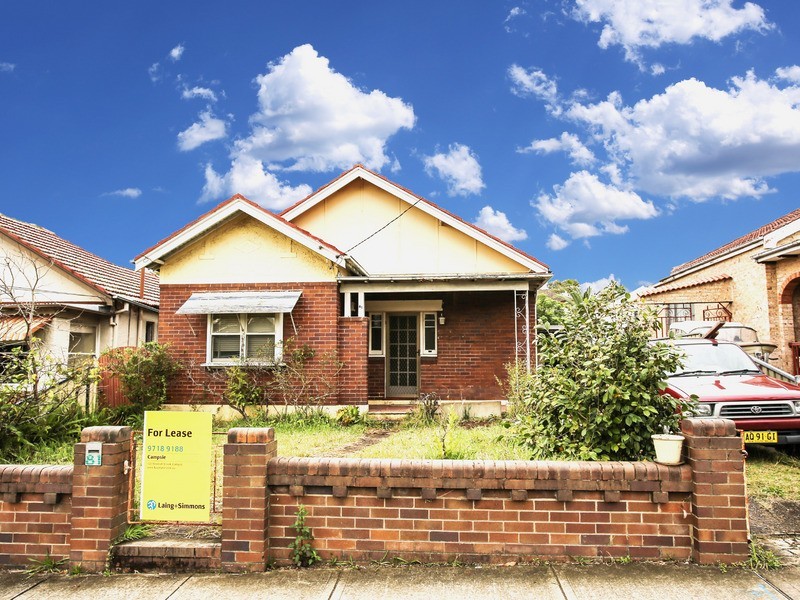 81 Fifth Ave, Campsie NSW 2194