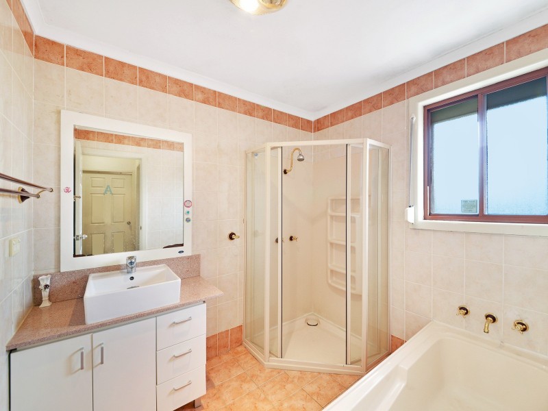 26 Conrad St, Wetherill Park NSW 2164