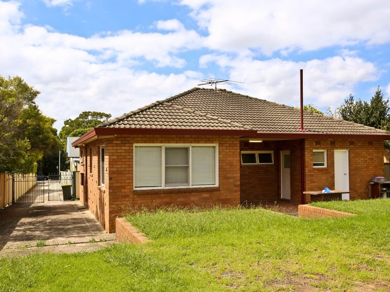 4A First Aveune, Campsie NSW 2194
